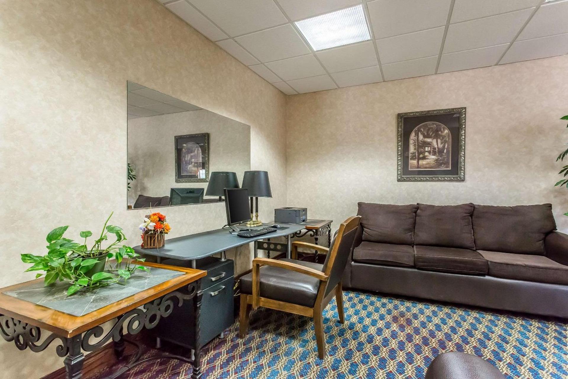 Quality Inn & Suites Guymon photo 19