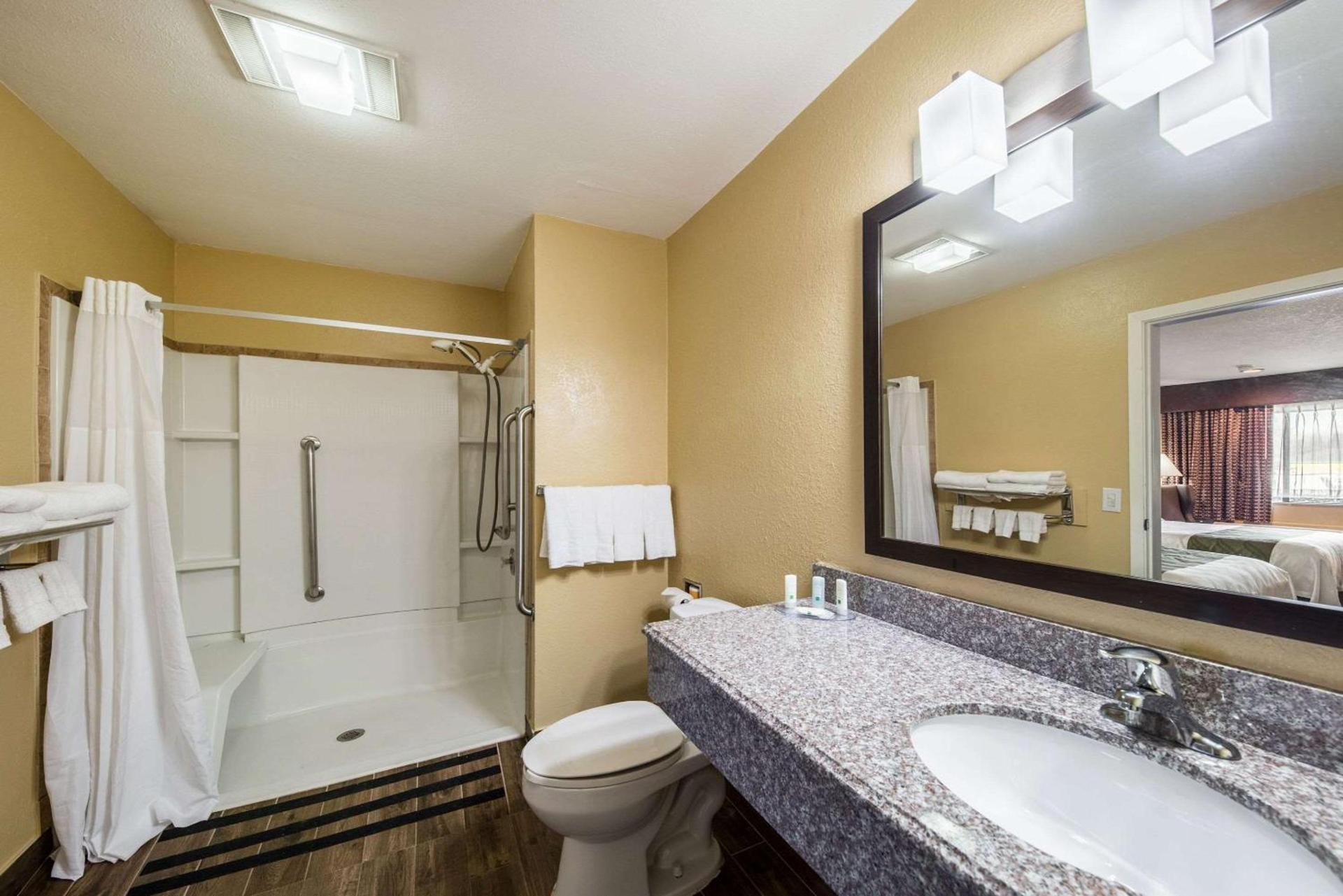 Quality Inn Glenpool - Tulsa photo 15