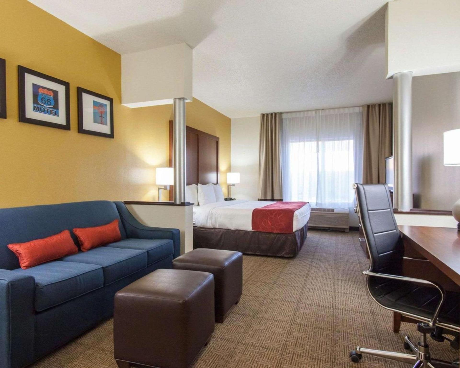Comfort Suites Tulsa Central photo 16