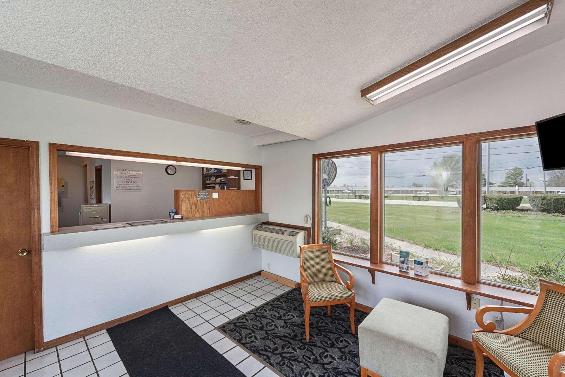 Rodeway Inn Wauseon photo 17