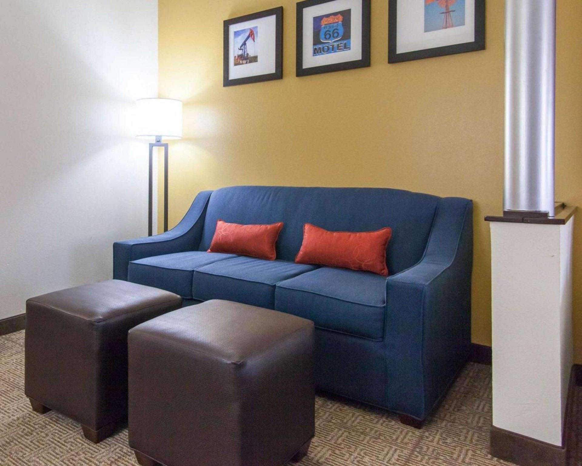 Comfort Suites Tulsa Central photo 14