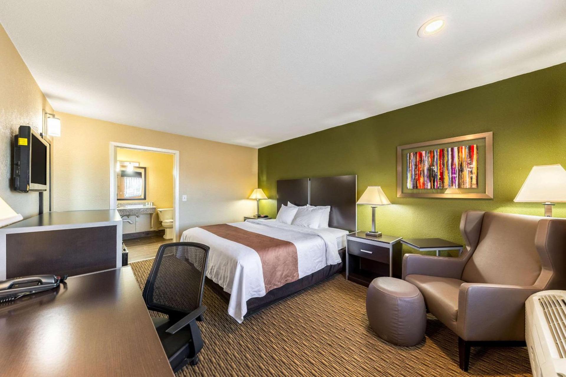 Quality Inn Glenpool - Tulsa photo 10