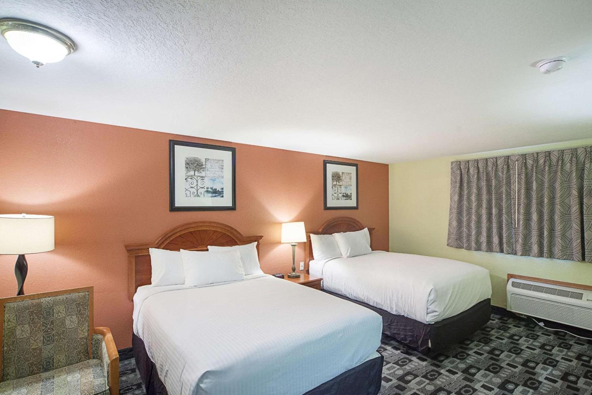 Rodeway Inn Wauseon photo 22