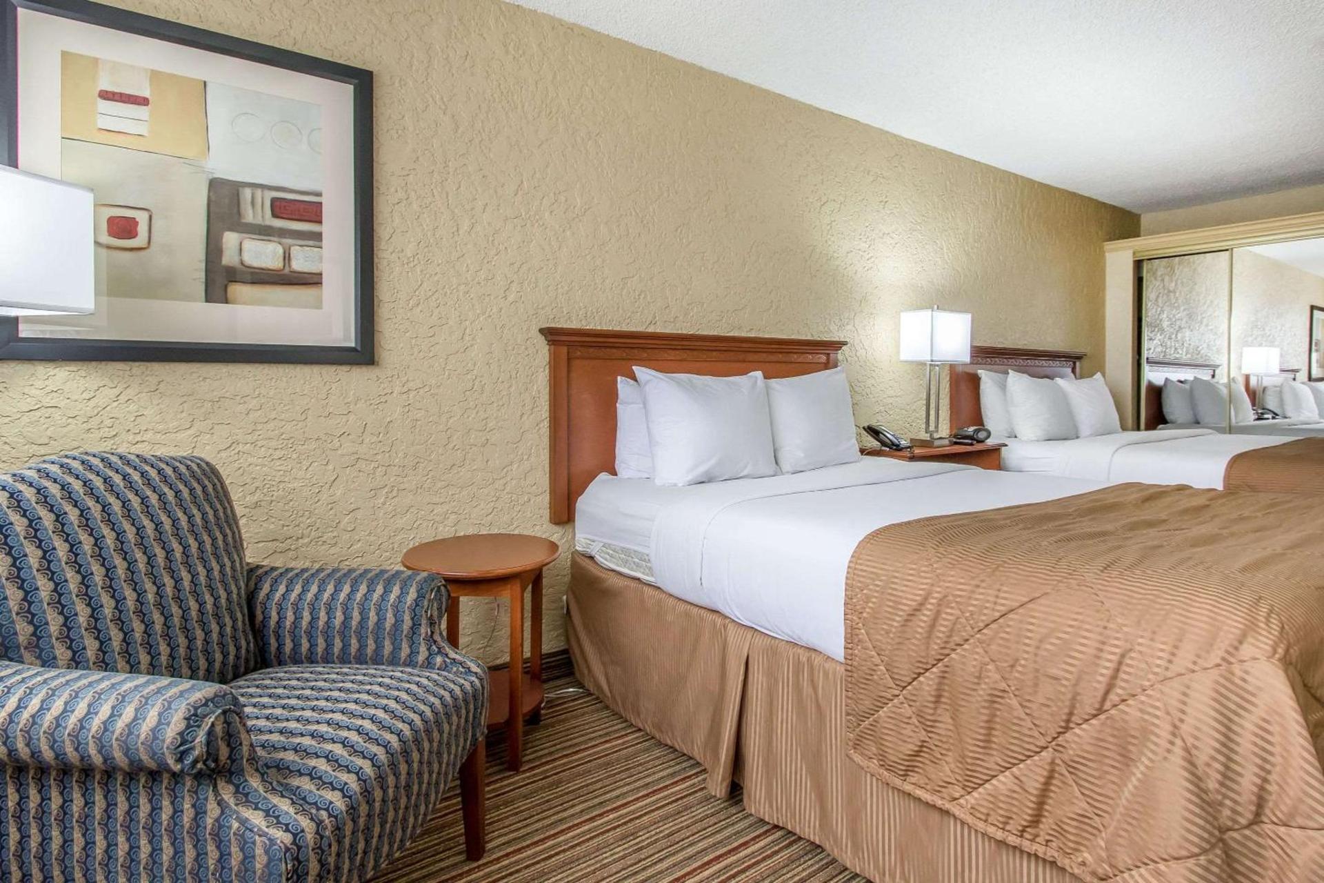 Ramada by Wyndham Tulsa Broken Arrow photo 7