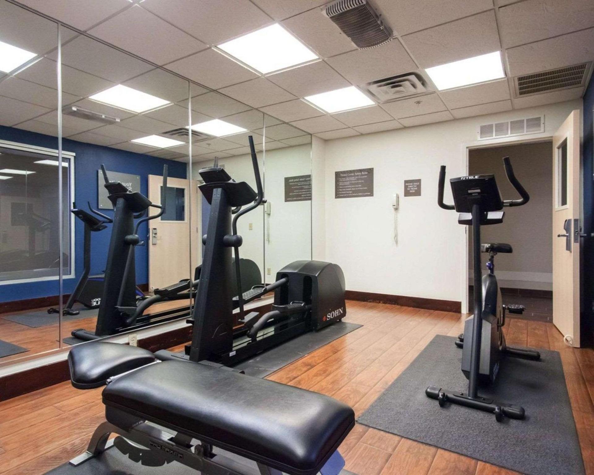 Comfort Suites Tulsa Central photo 35