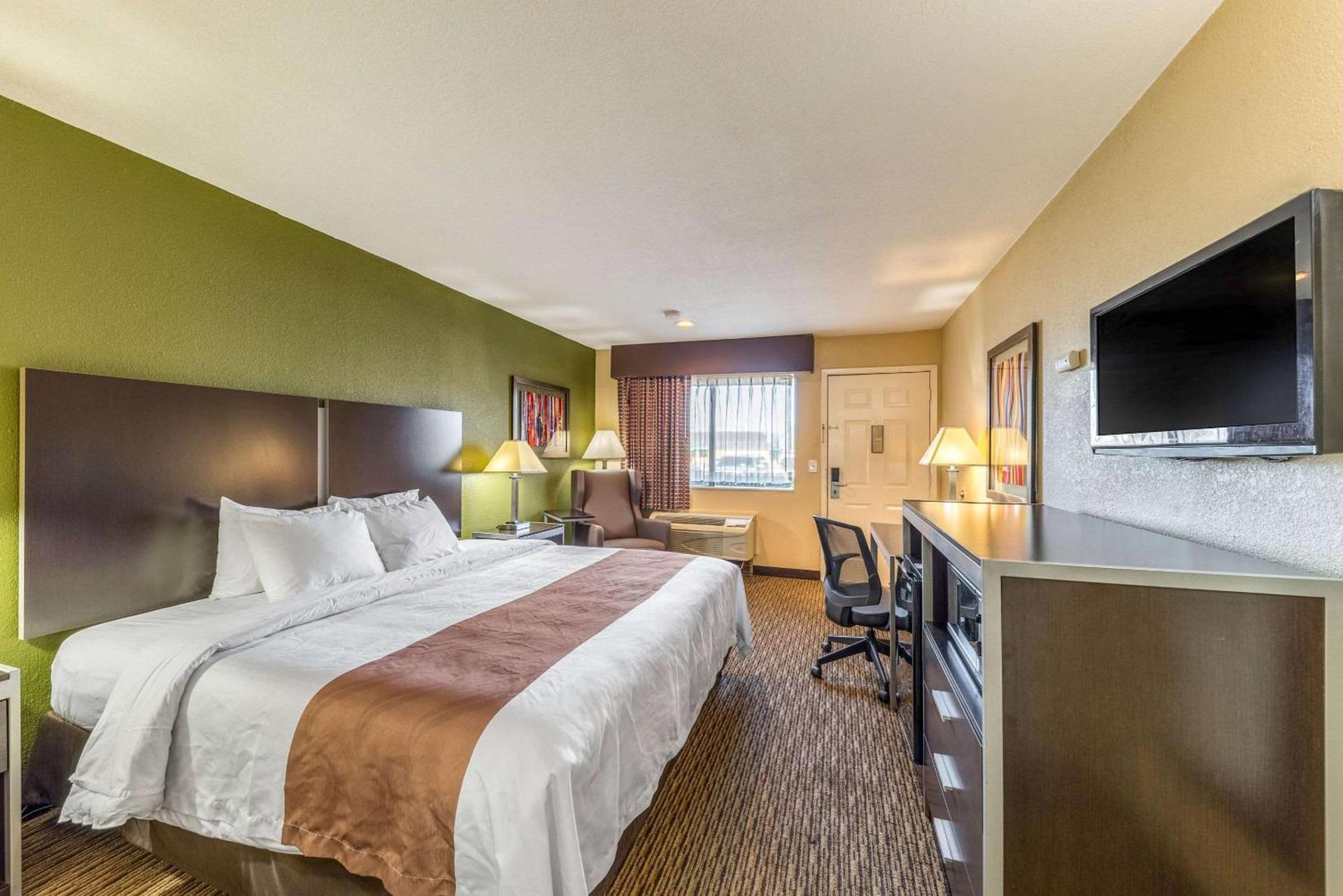 Quality Inn Glenpool - Tulsa photo 8