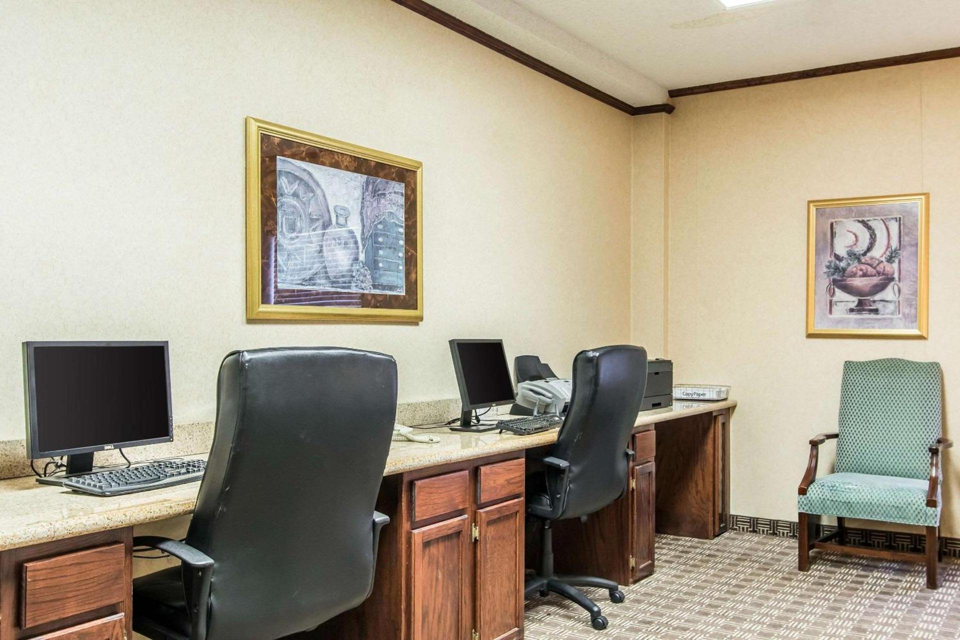 Ardmore Inn & Suites Ardmore photo 20