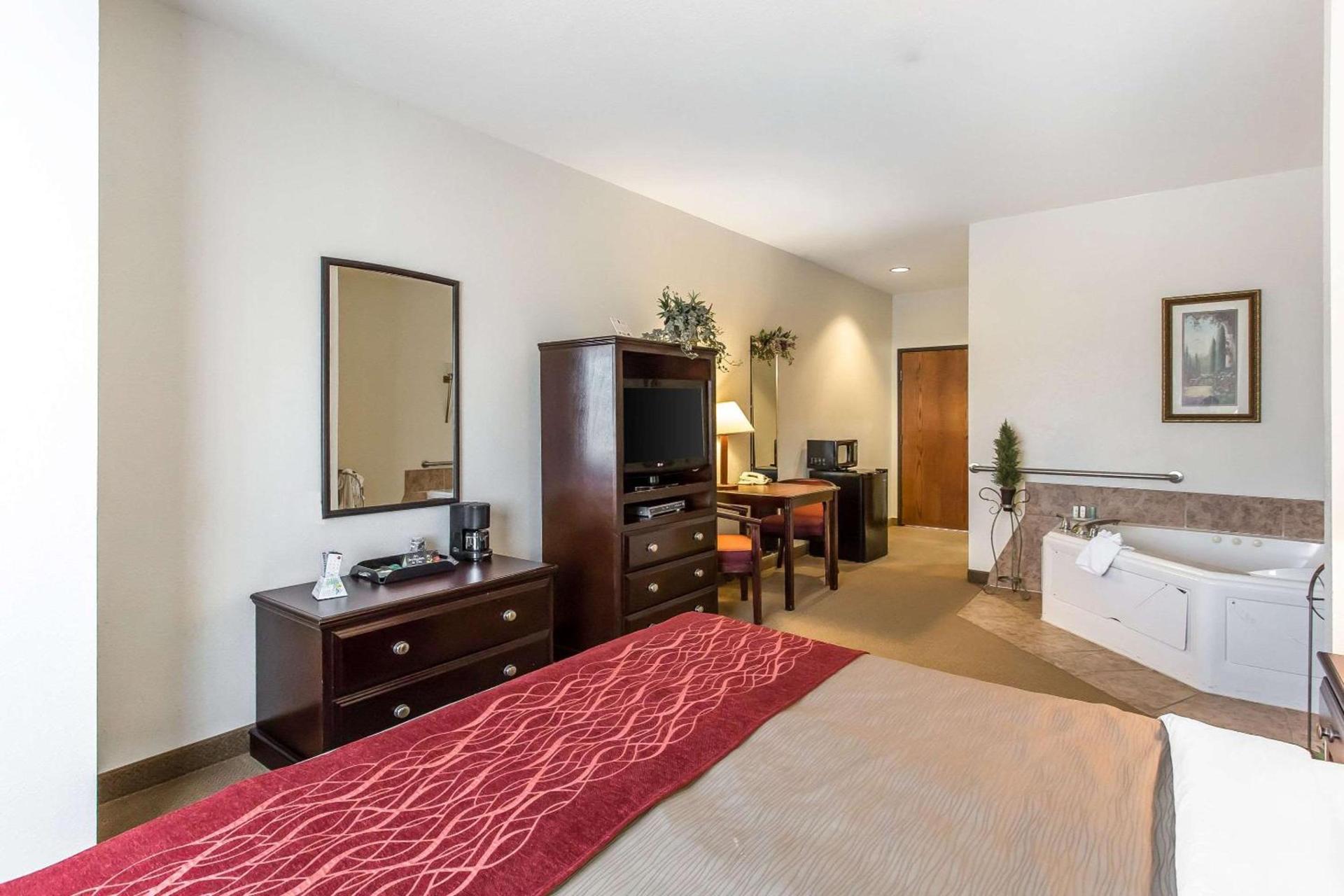 Quality Inn & Suites Guymon photo 3