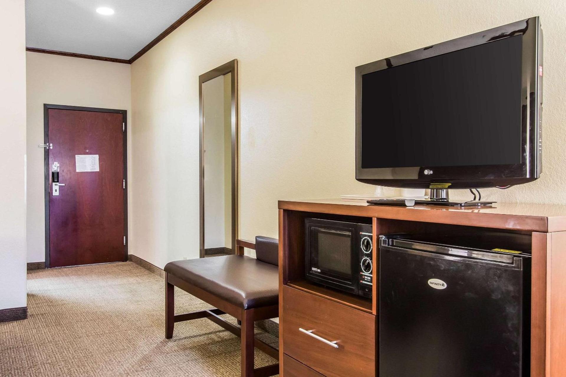 Ardmore Inn & Suites Ardmore photo 14