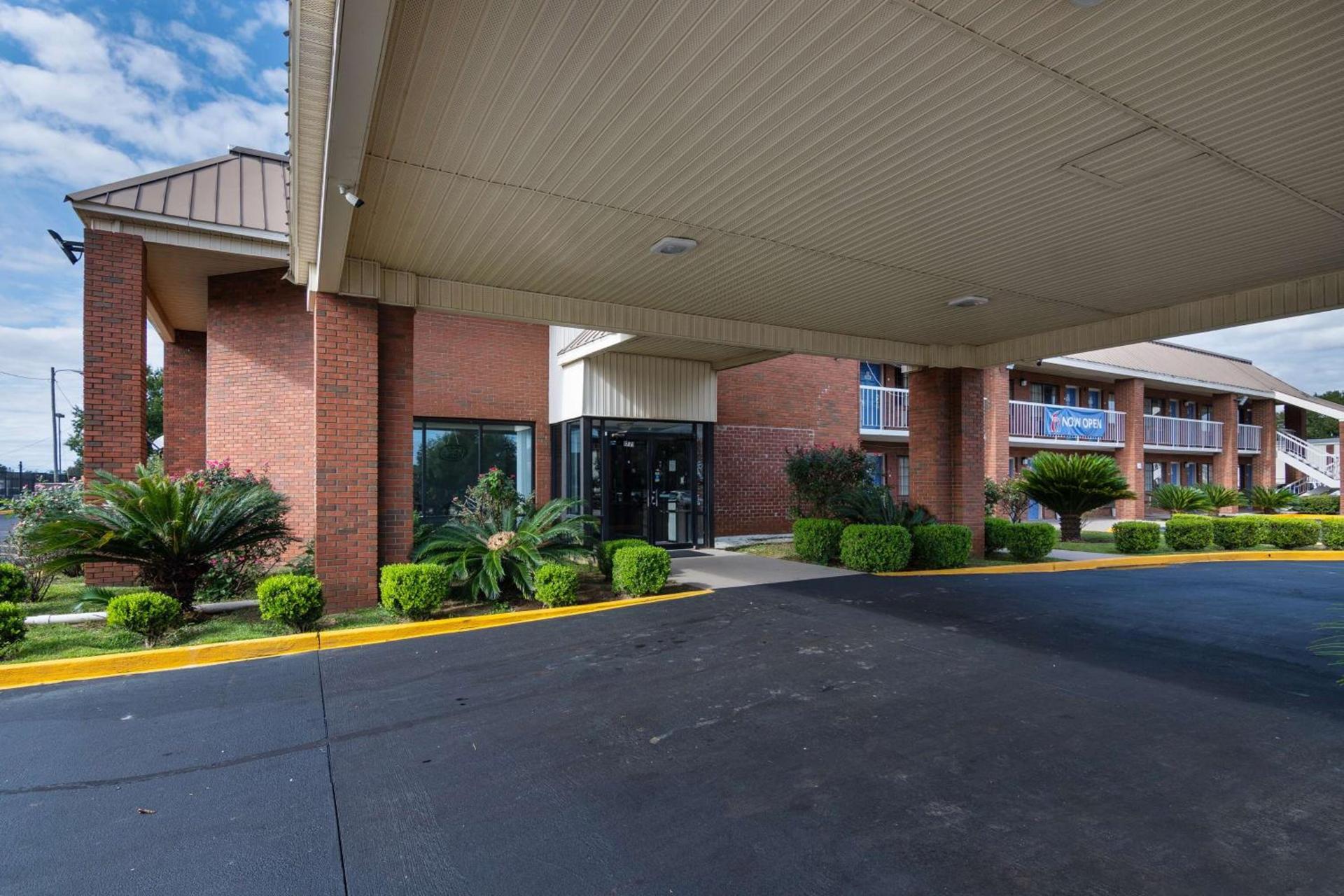 Motel 6-Montgomery, AL - Coliseum photo 2