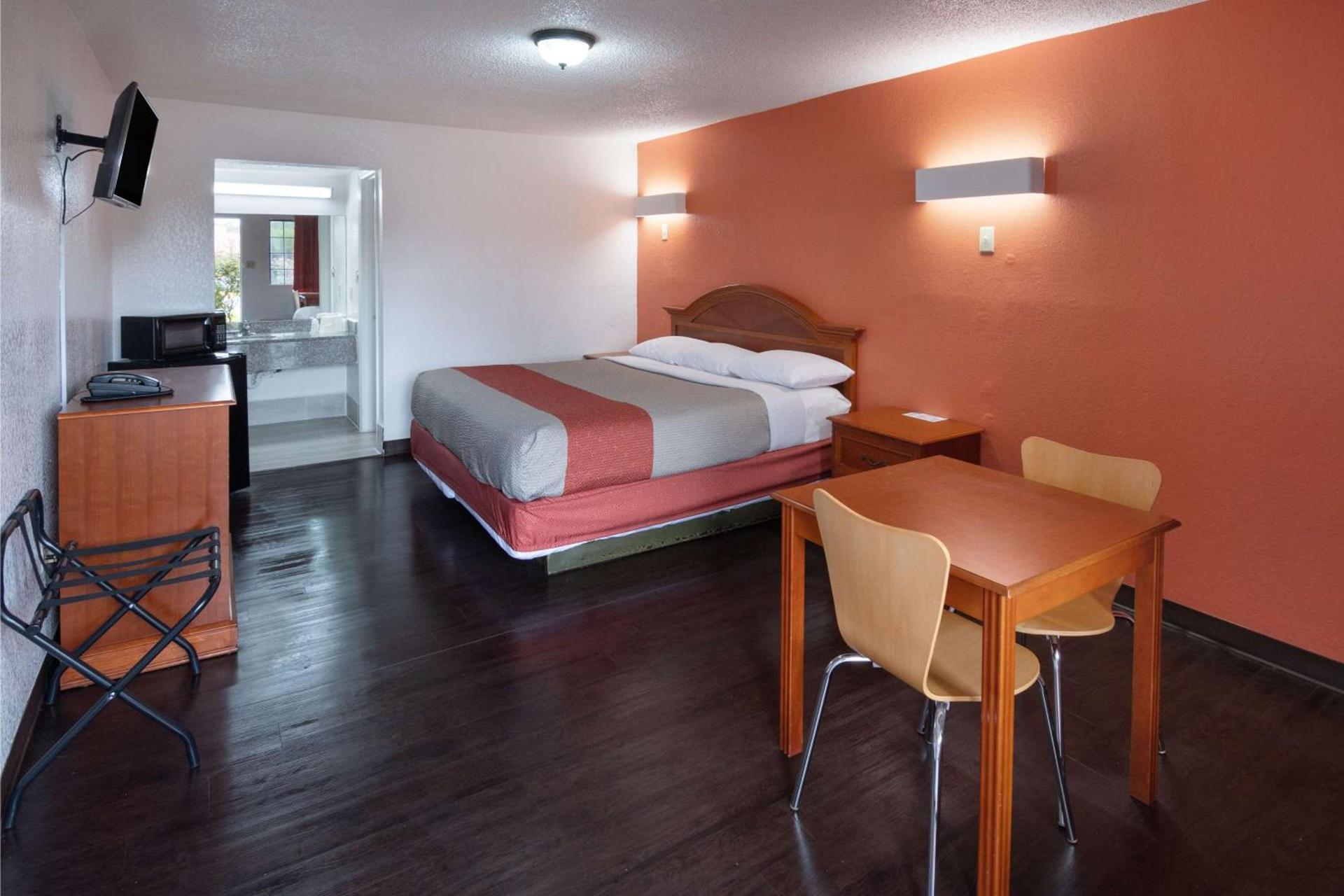 Motel 6-Montgomery, AL - Coliseum photo 5