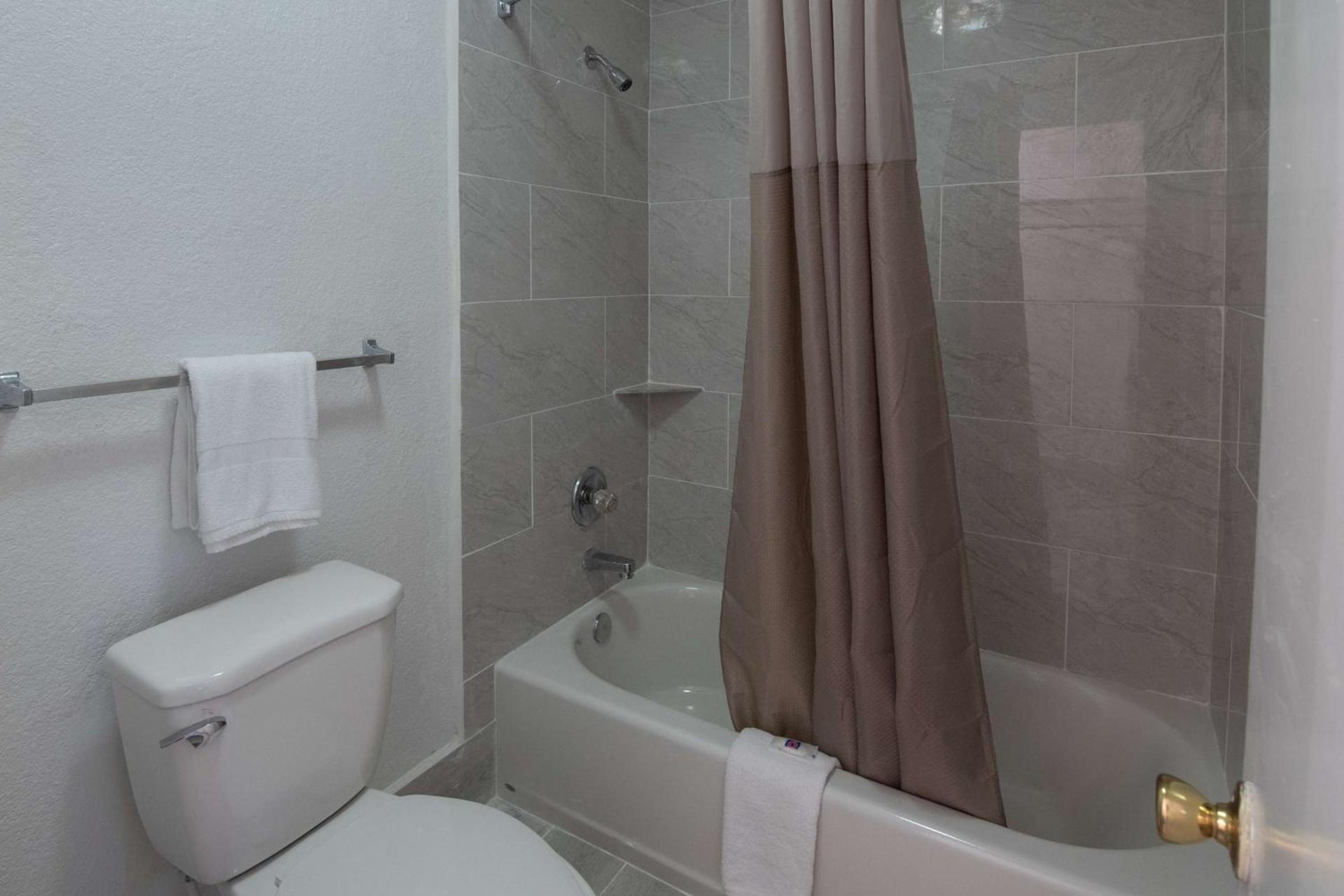 Motel 6-Montgomery, AL - Coliseum photo 16