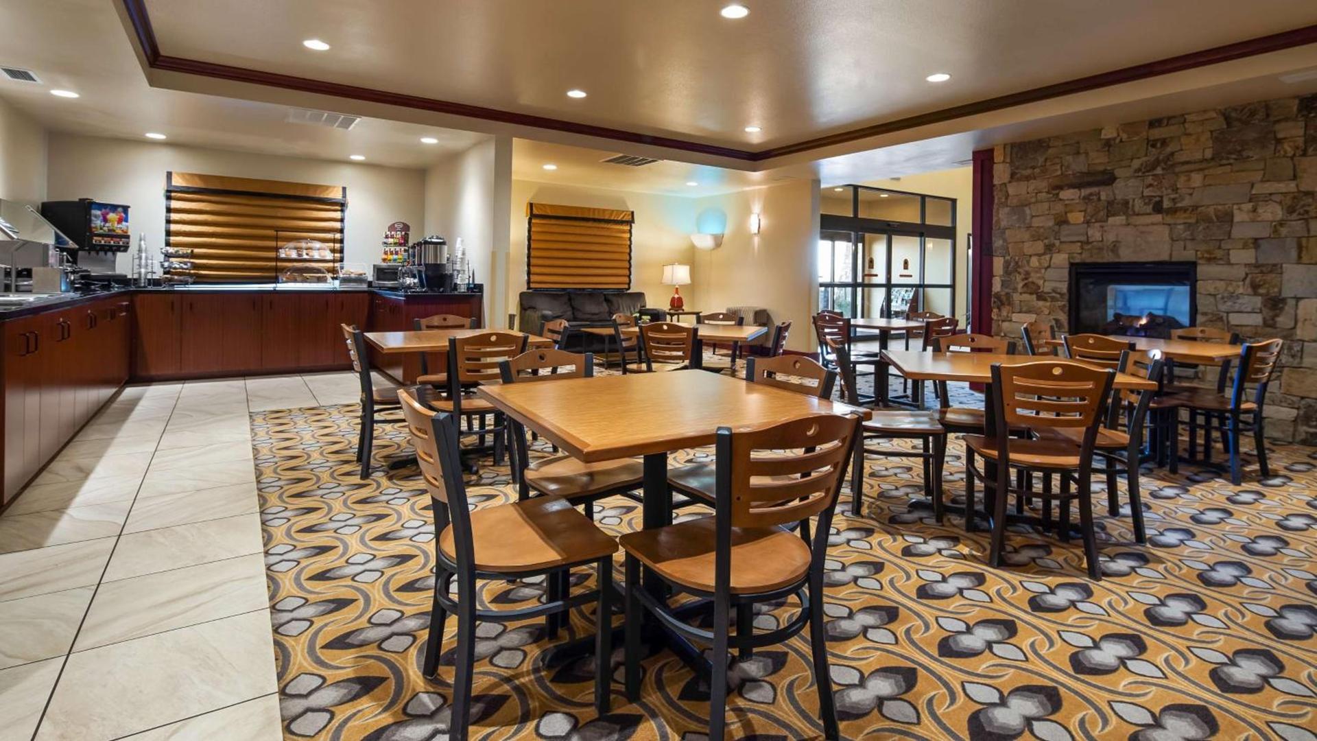 Best Western Shelby Inn & Suites photo 5