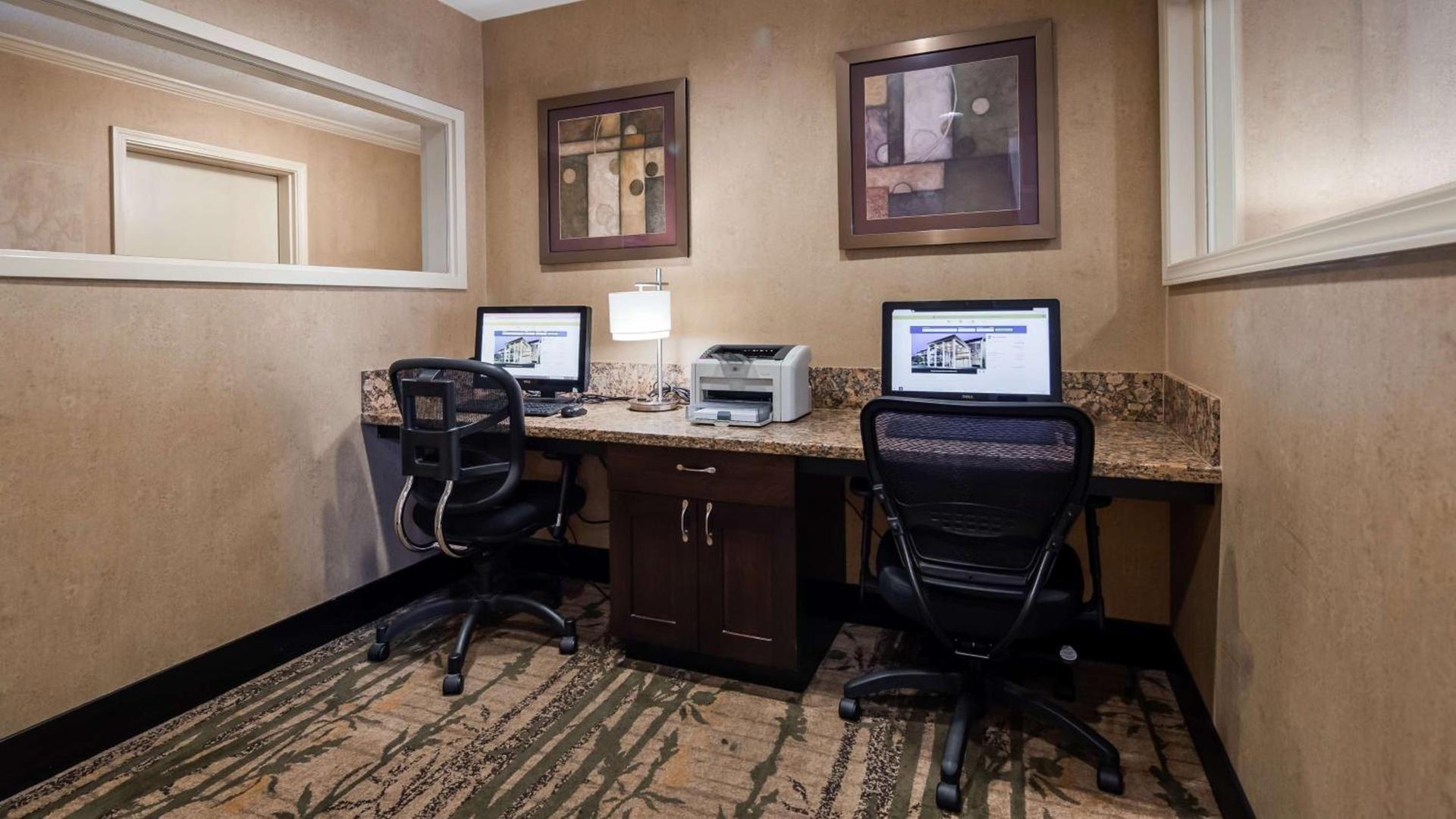 Best Western Plus Grand Manor Inn photo 18