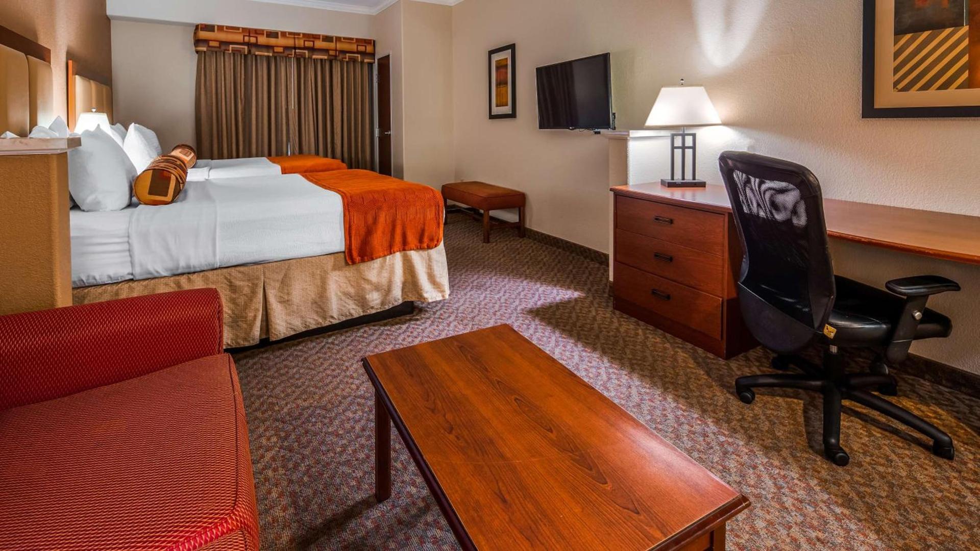 Best Western Plus Waxahachie Inn & Suites photo 6