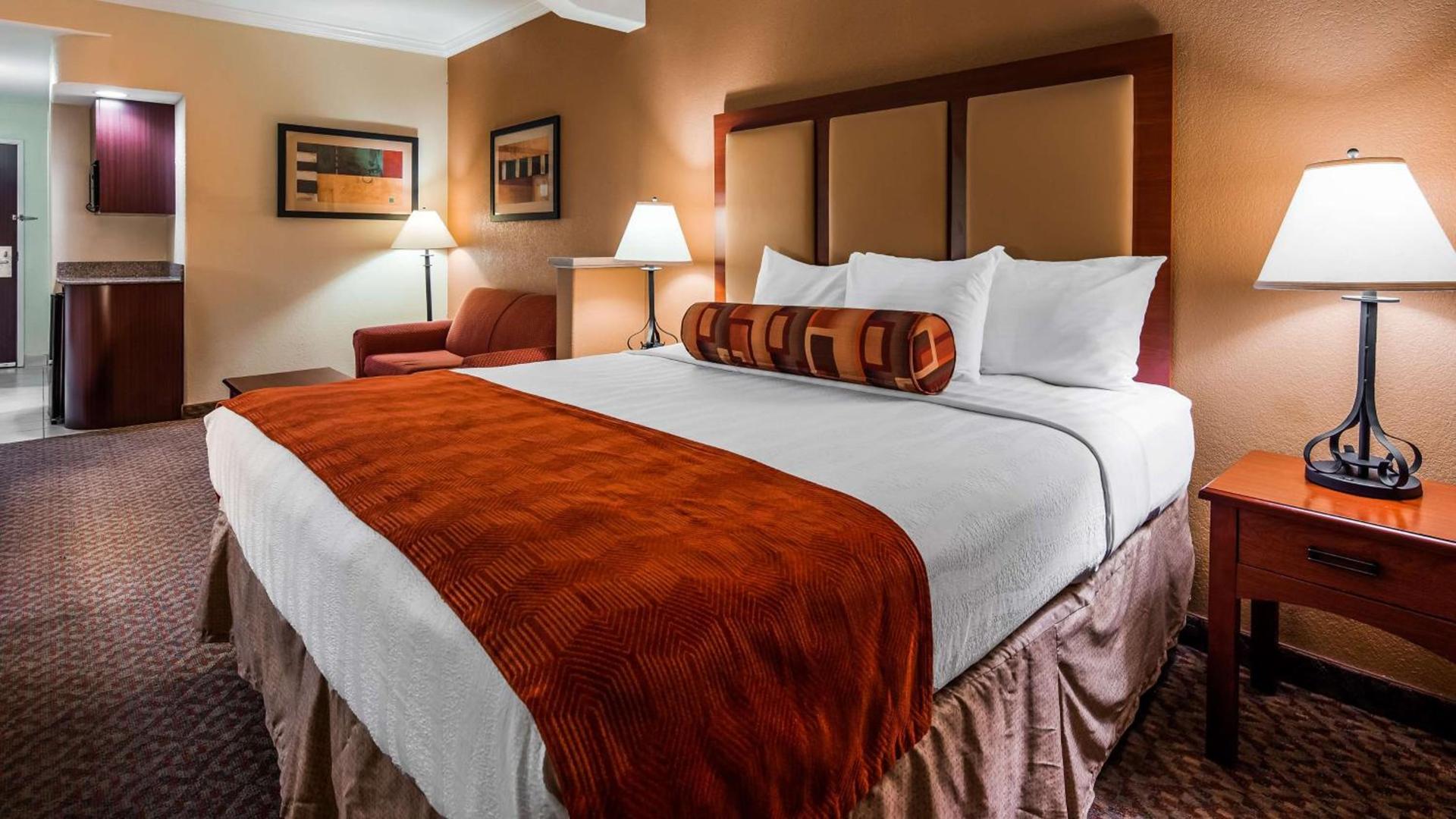 Best Western Plus Waxahachie Inn & Suites photo 5