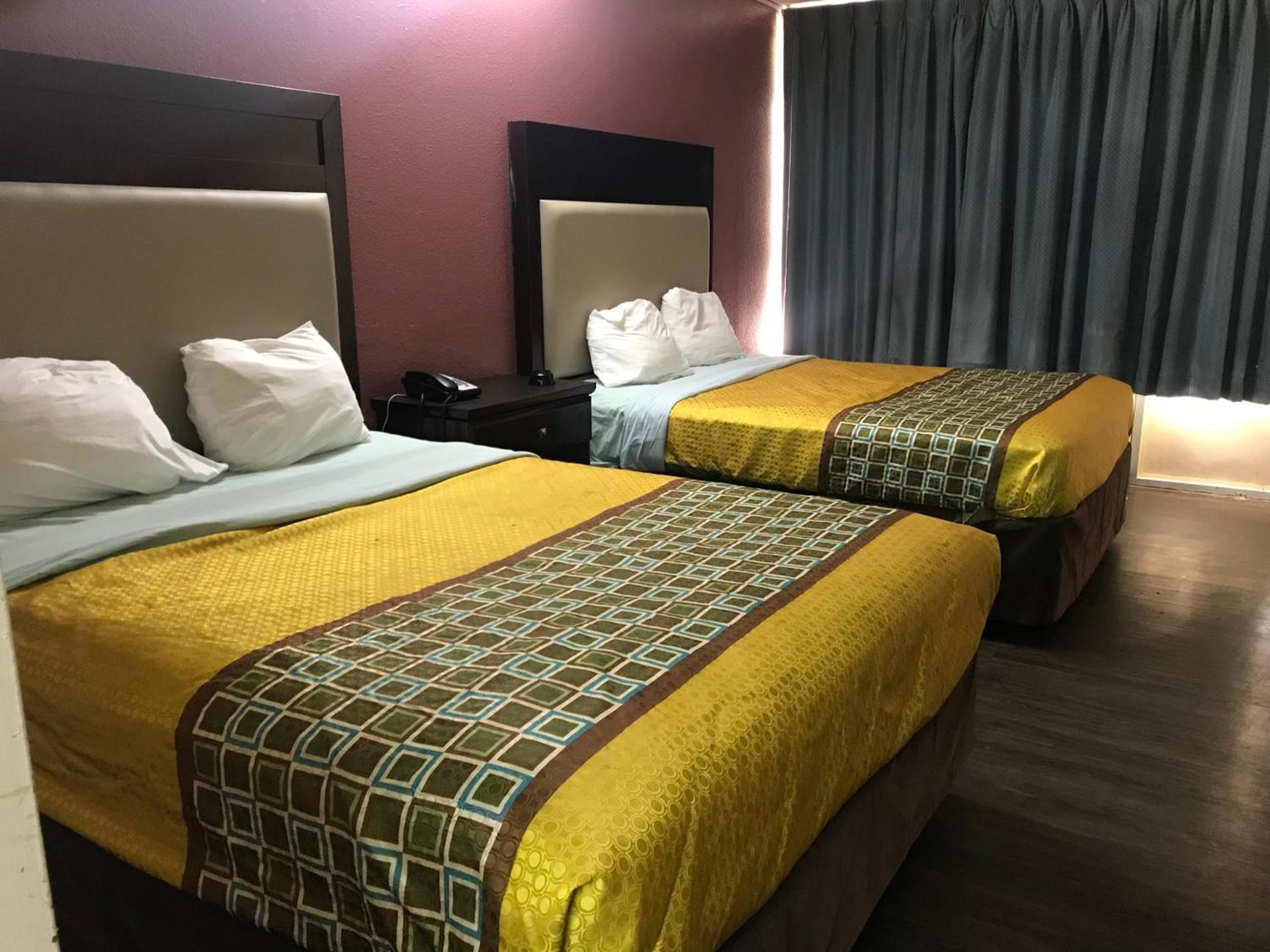Express Inn photo 14