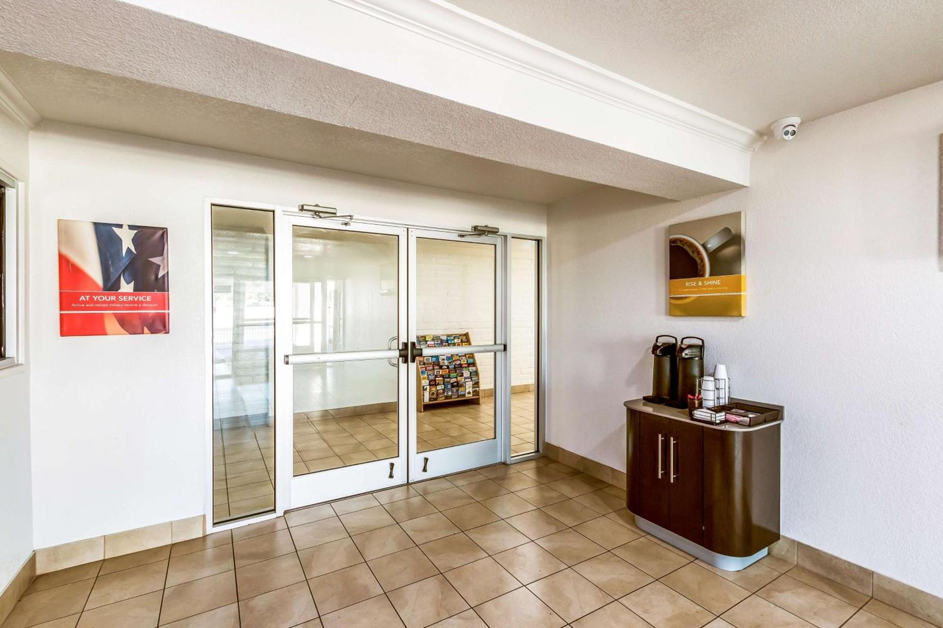 Motel 6-Euless, TX - DFW West photo 2