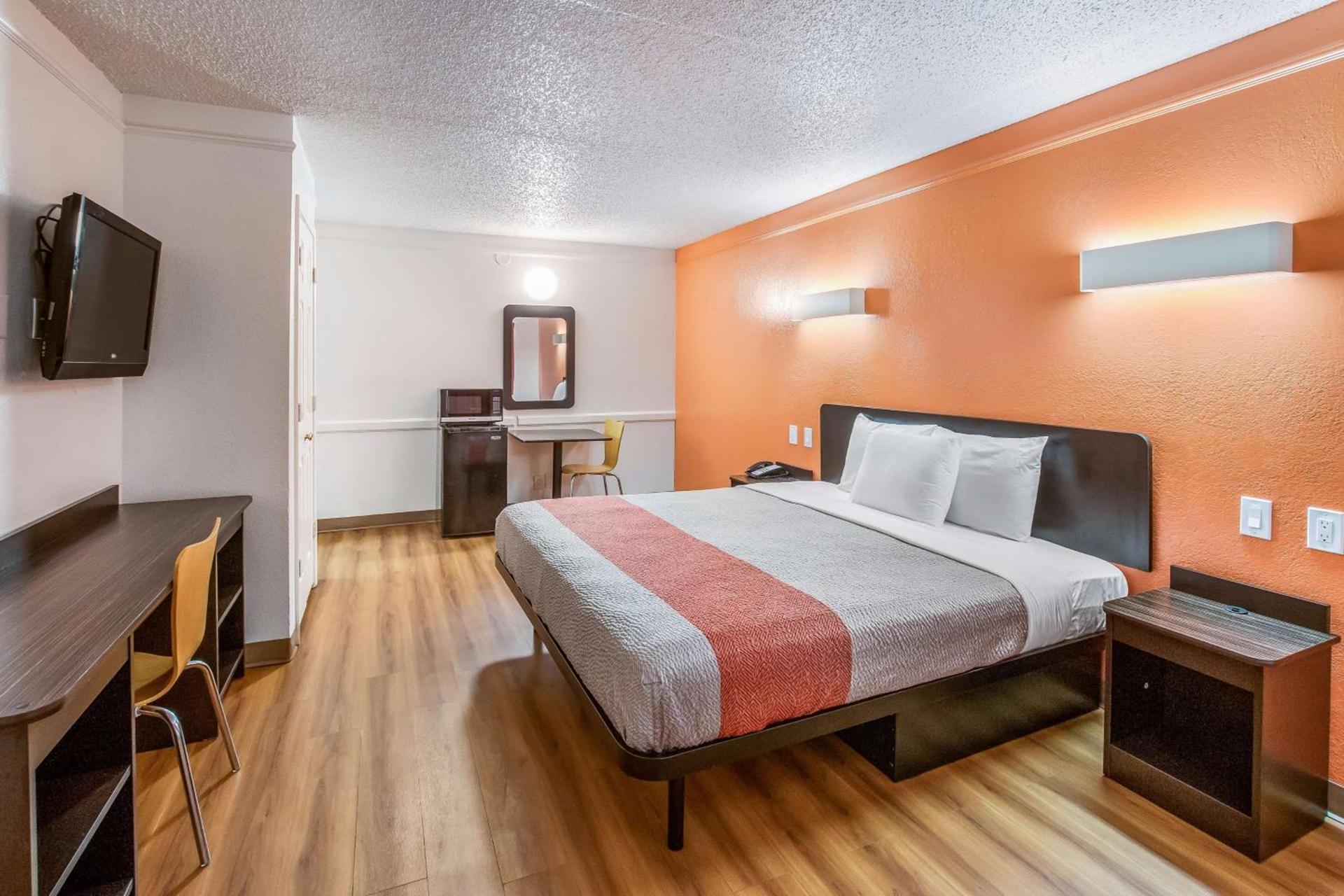 Motel 6-Euless, TX - DFW West photo 5