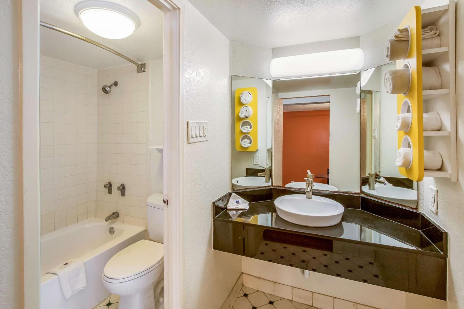 Motel 6-Euless, TX - DFW West photo 12