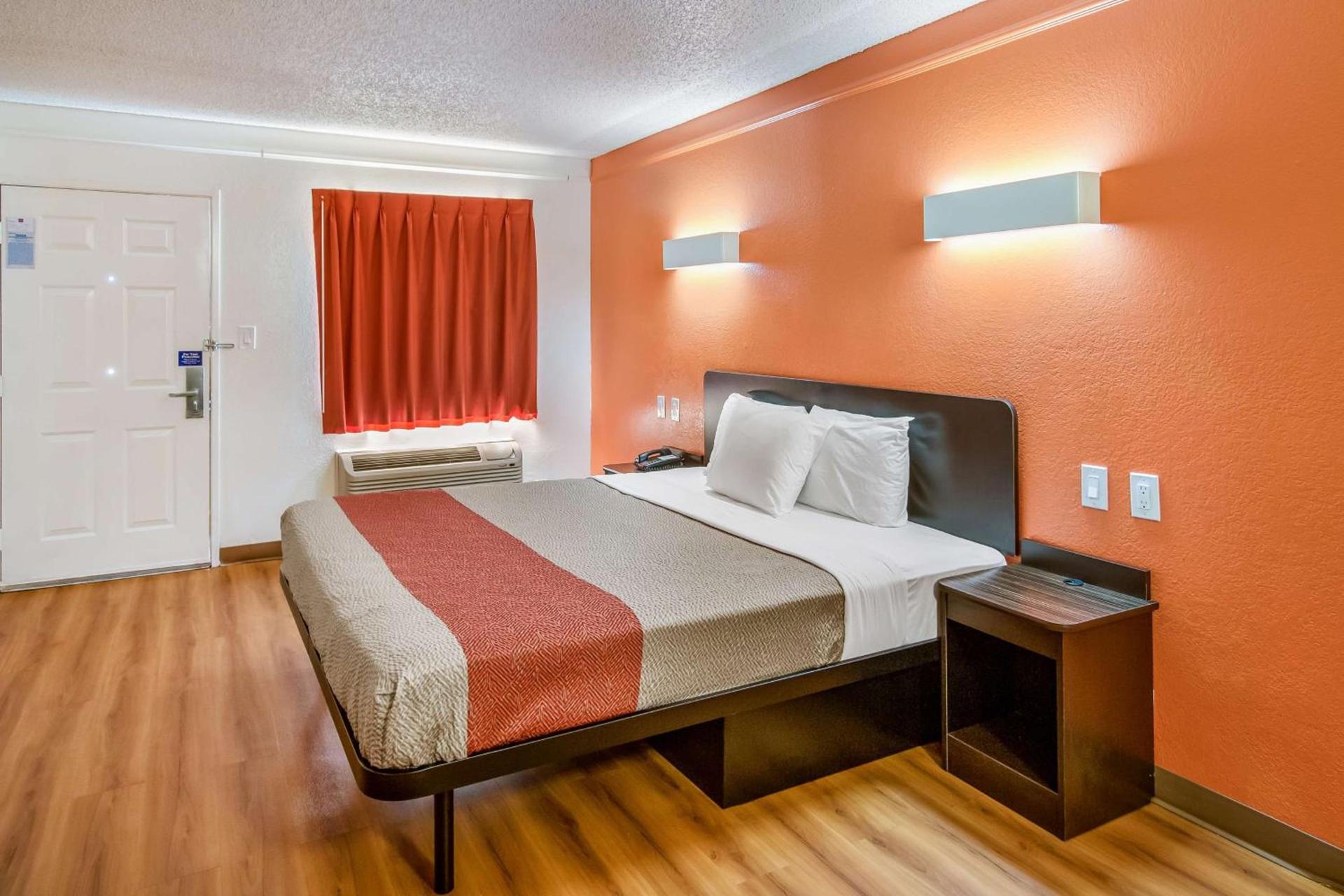 Motel 6-Euless, TX - DFW West photo 13