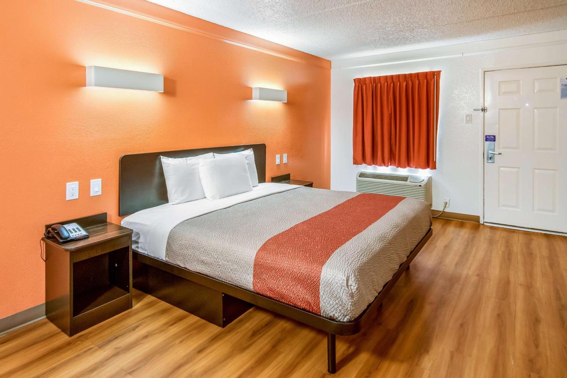 Motel 6-Euless, TX - DFW West photo 17