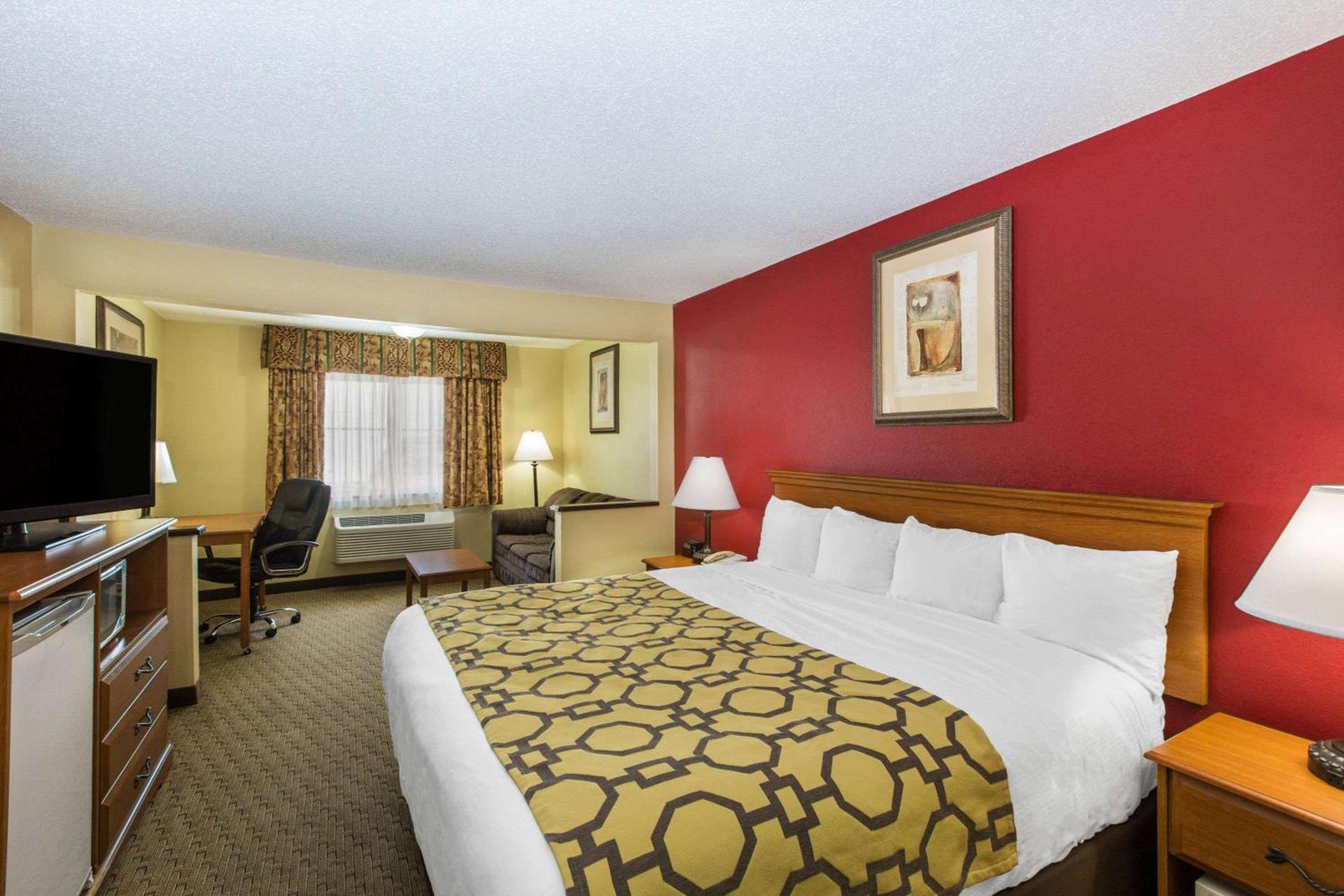 Baymont by Wyndham Fort Dodge photo 6
