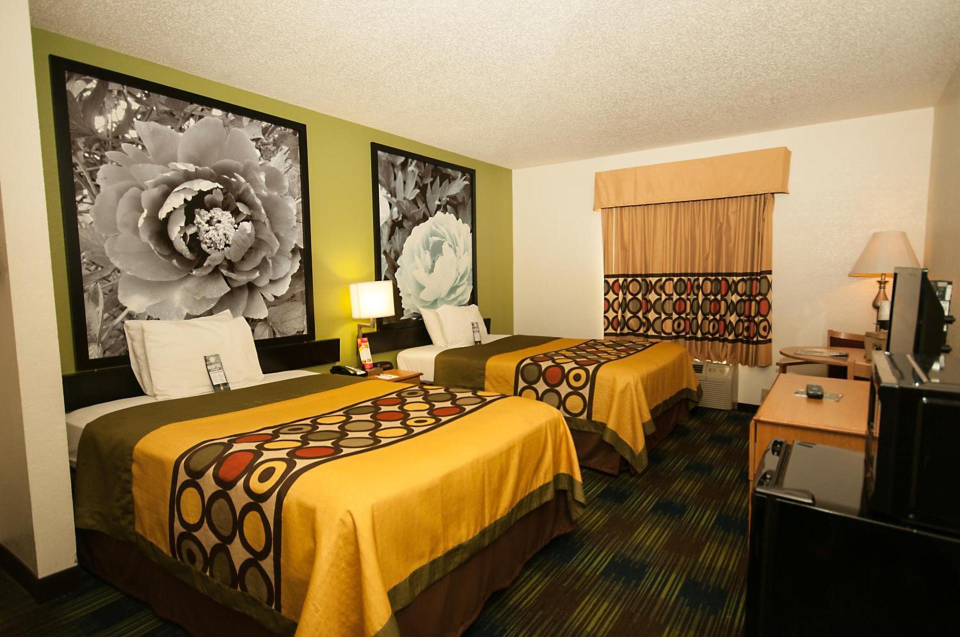 Super 8 by Wyndham Corydon photo 12