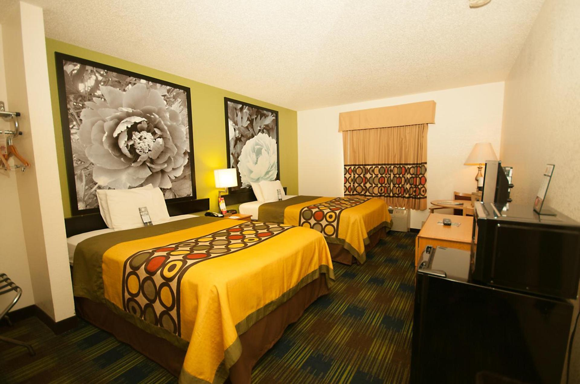 Super 8 by Wyndham Corydon photo 9