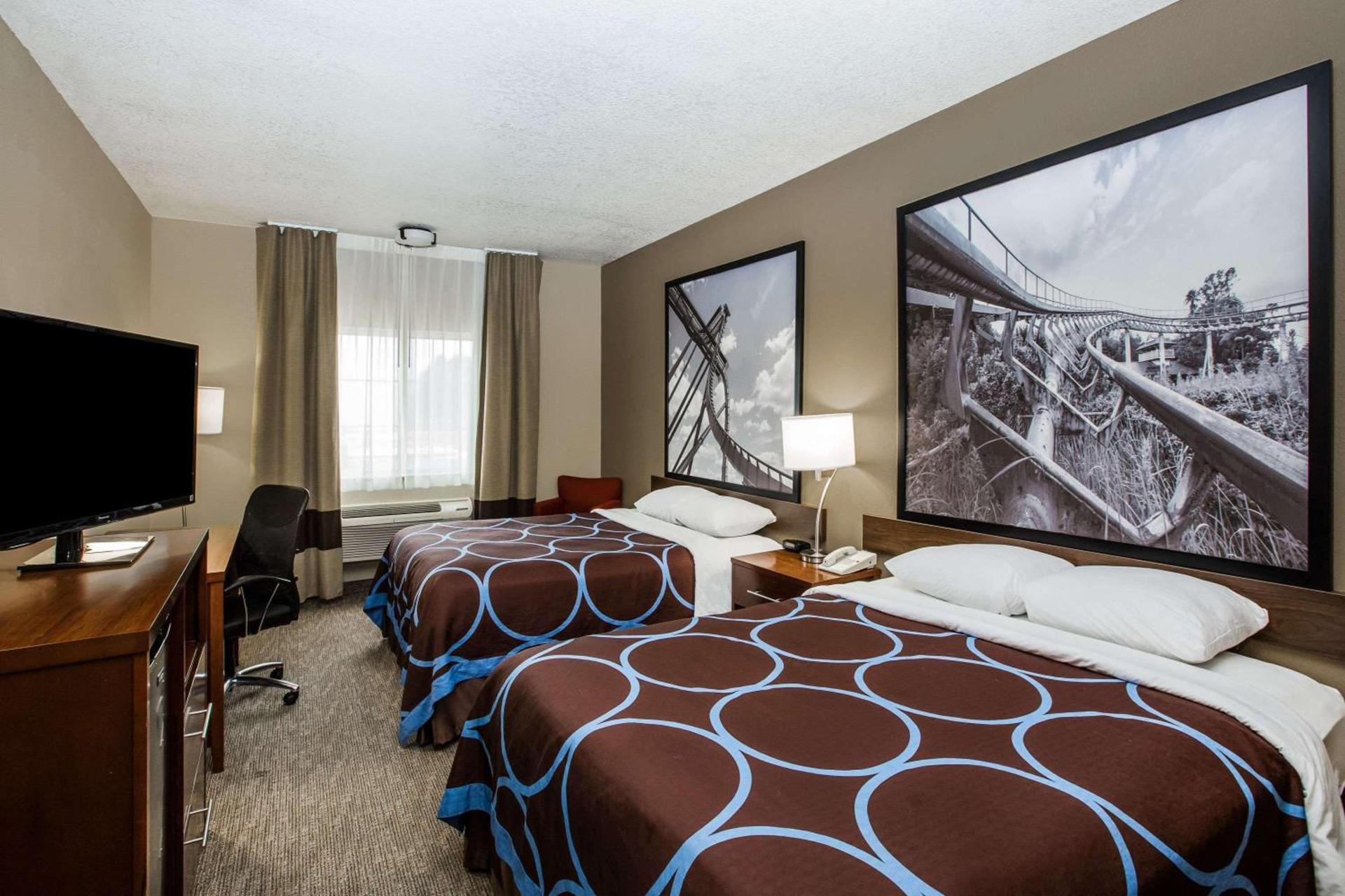 Super 8 by Wyndham Altoona photo 11
