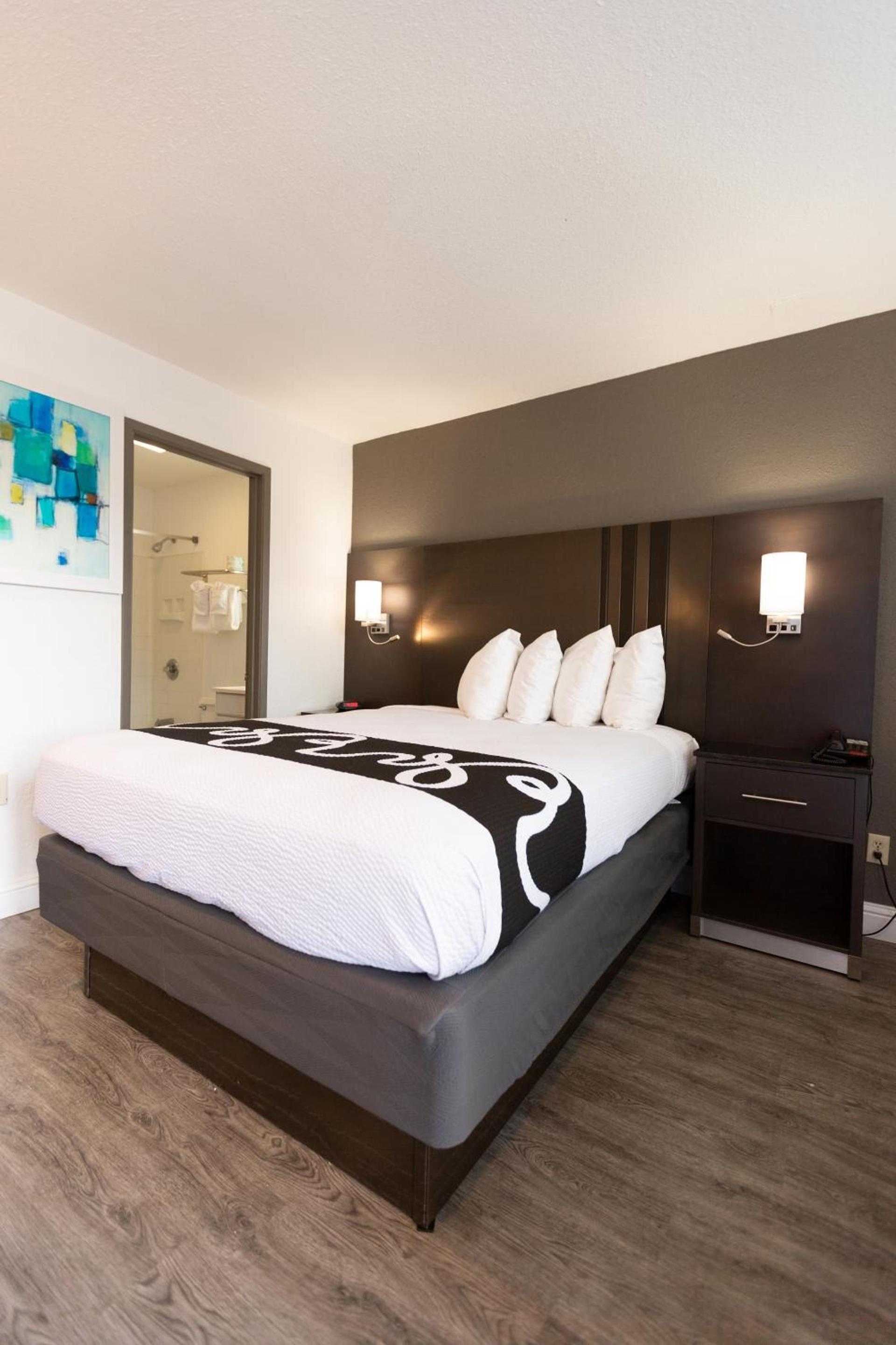 SureStay Hotel by Best Western Seaside Monterey photo 36