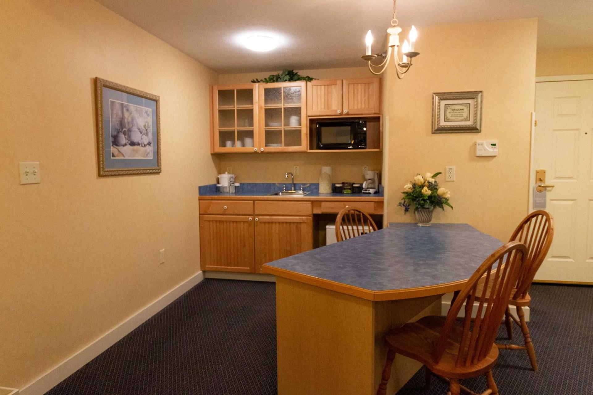 Essenhaus Inn & Conf. Center photo 45