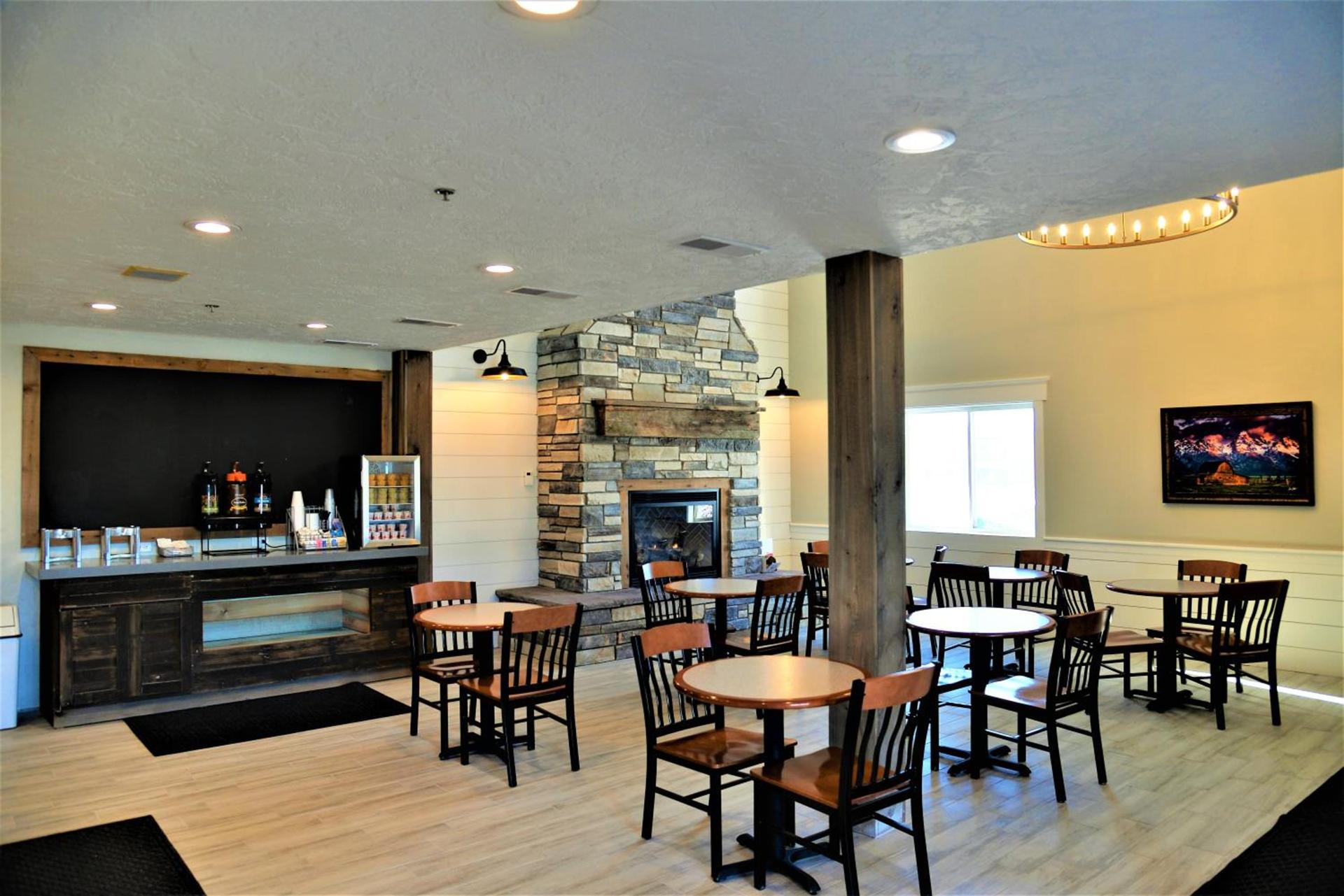 Super 8 by Wyndham Driggs photo 36