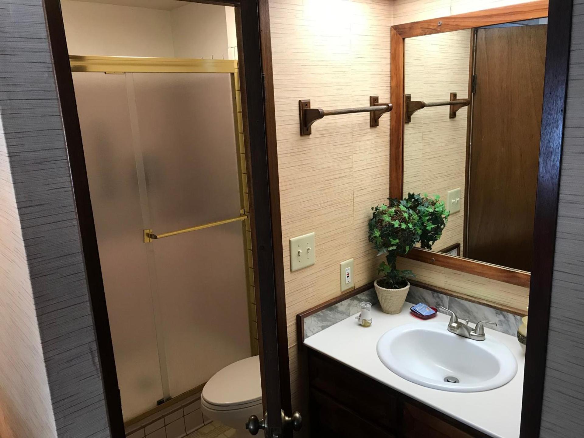 Hale Maluhia Country Inn photo 21