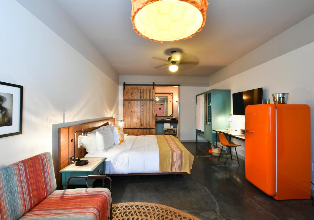 Texican Court, by Valencia Hotel Collection photo 10
