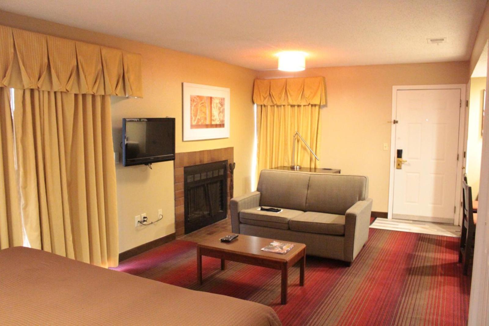 Hawthorn Extended Stay by Wyndham Wichita photo 15