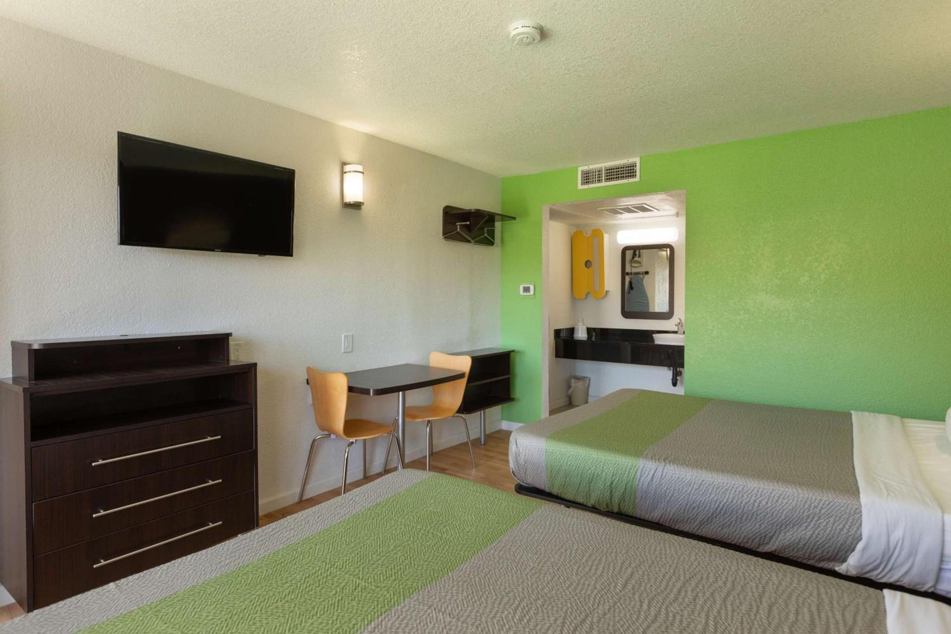 Studio 6-Barstow, CA photo 11