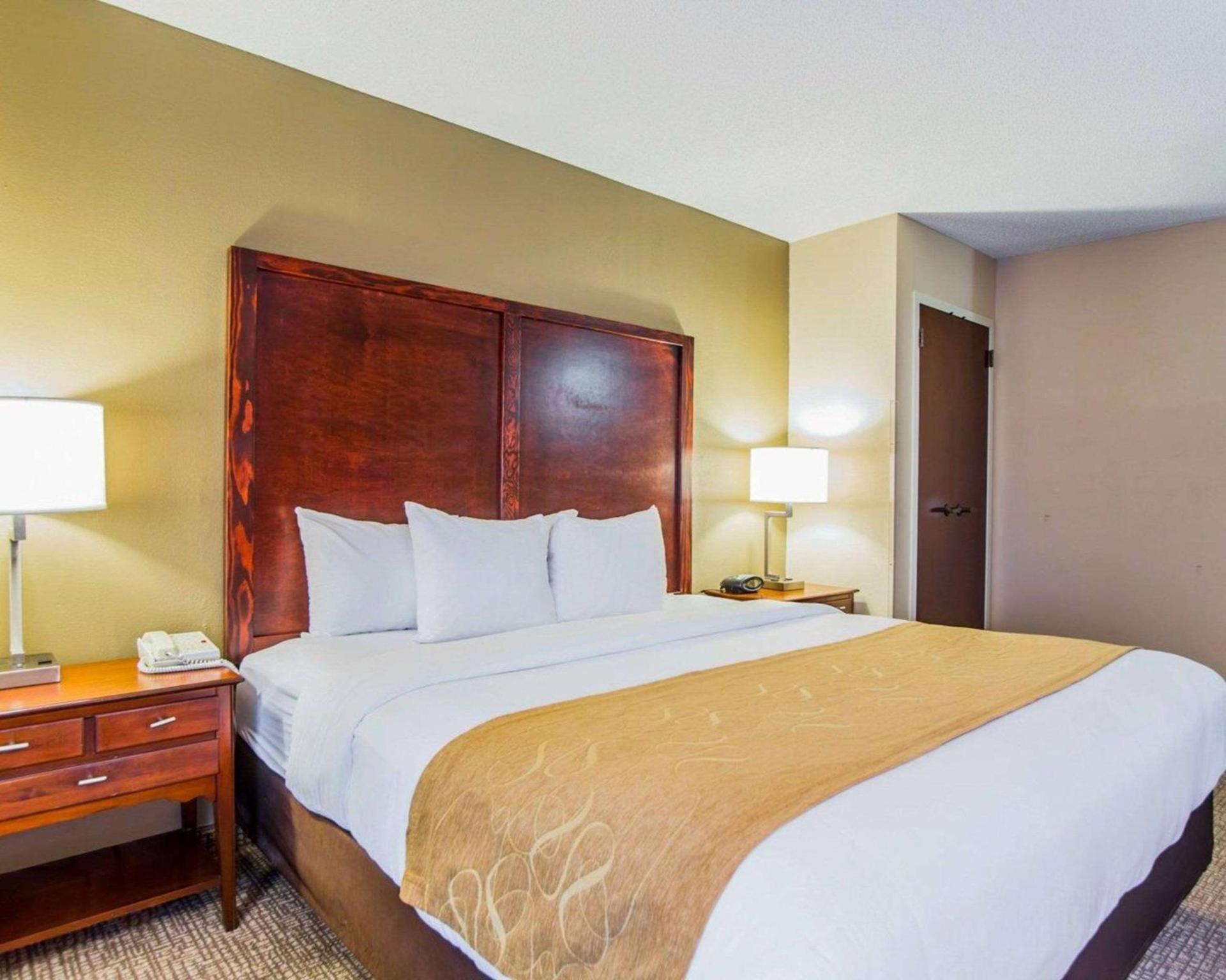 Comfort Suites Sumter near Shaw AFB photo 3
