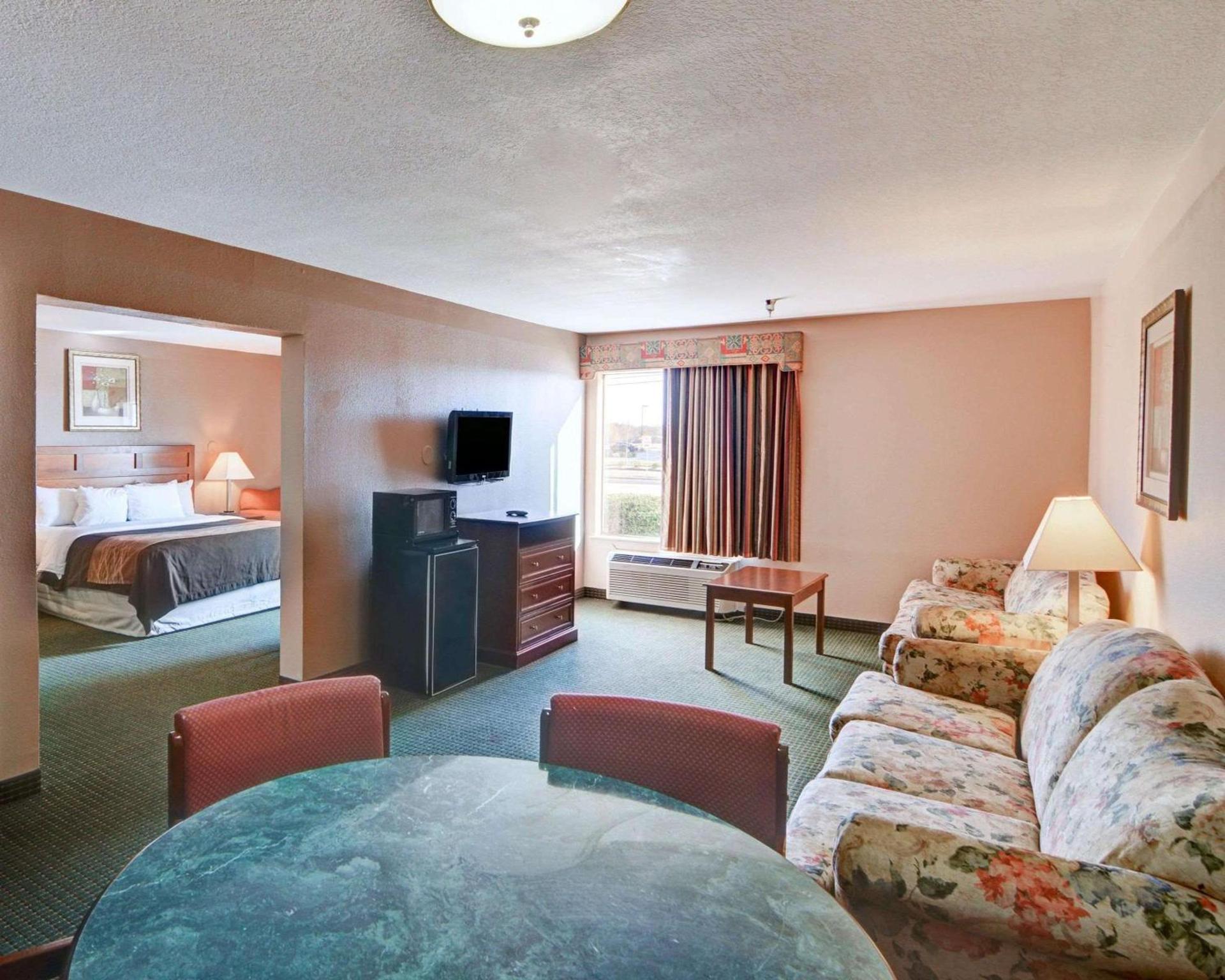 Quality Inn Forest Hill - Fort Worth South photo 16