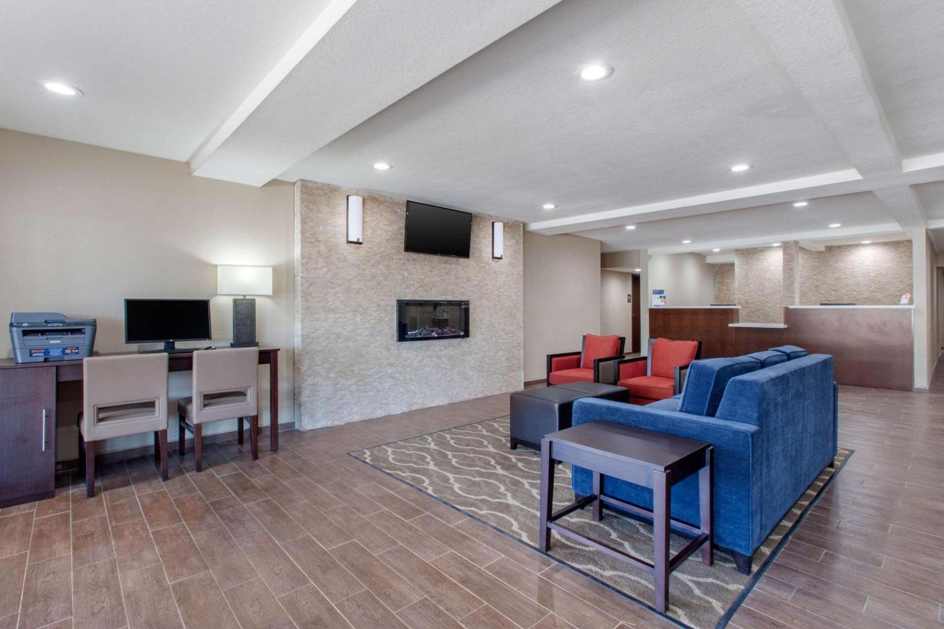 Comfort Inn & Suites Pinetop Show Low photo 3