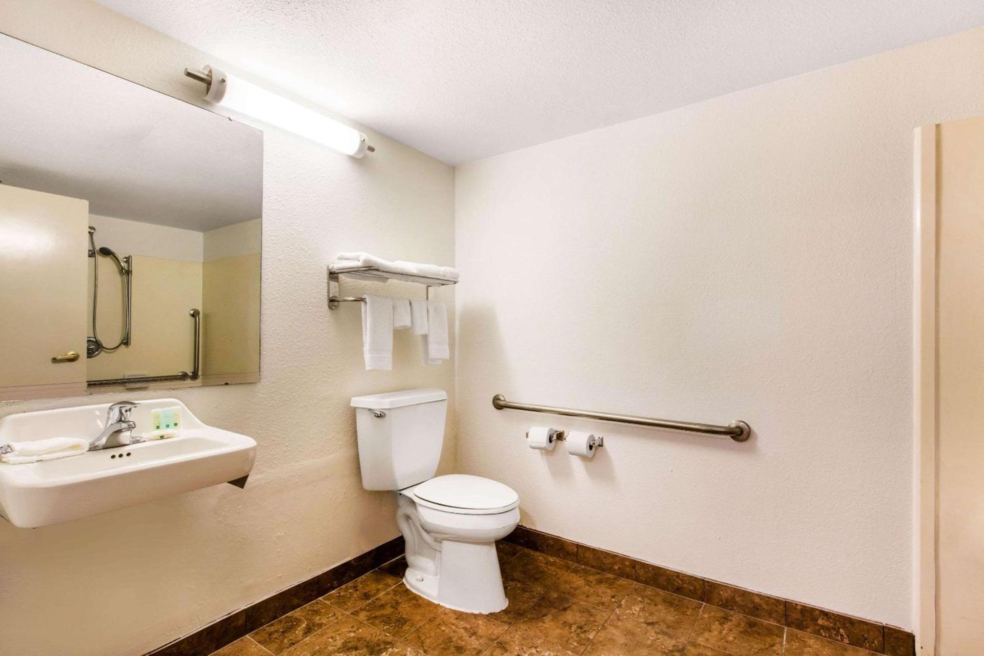 Quality Inn Valley - West Point photo 20