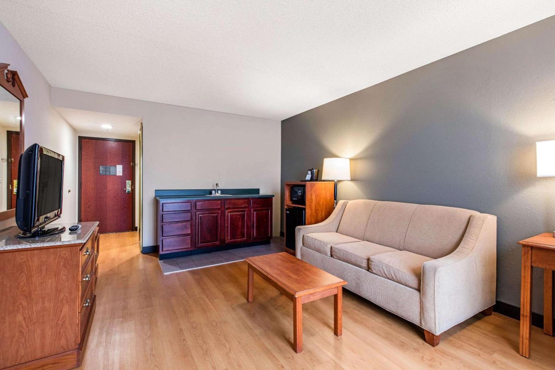 Quality Inn Valley - West Point photo 25