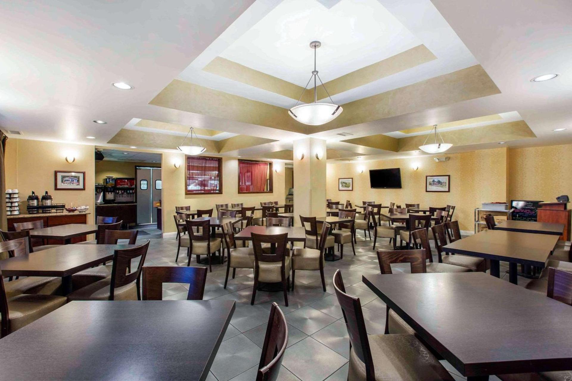 The Oaks Hotel & Suites photo 45