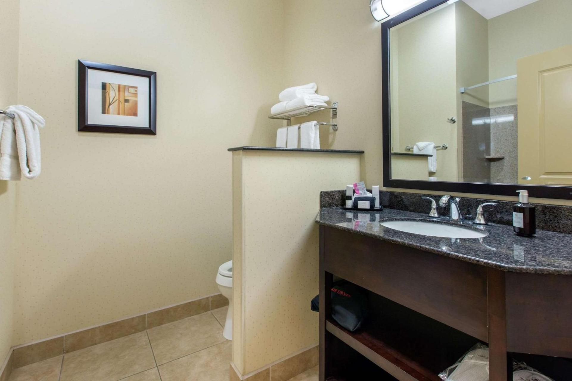 The Oaks Hotel & Suites photo 23