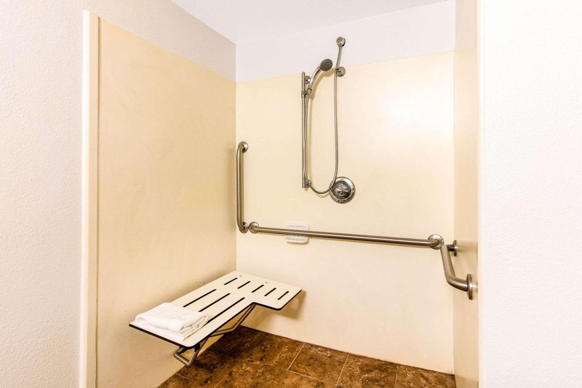 Quality Inn Valley - West Point photo 21