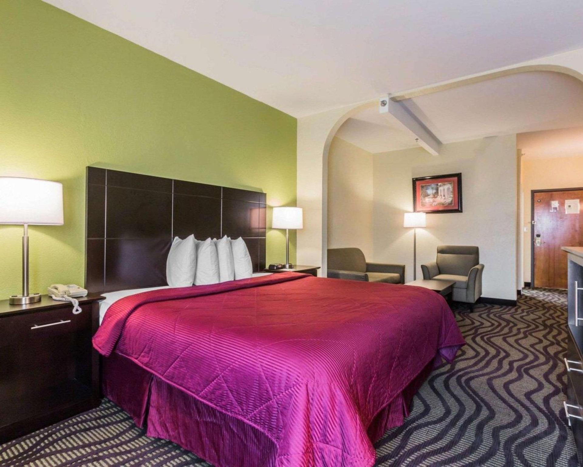 Quality Inn & Suites North Montgomery photo 5