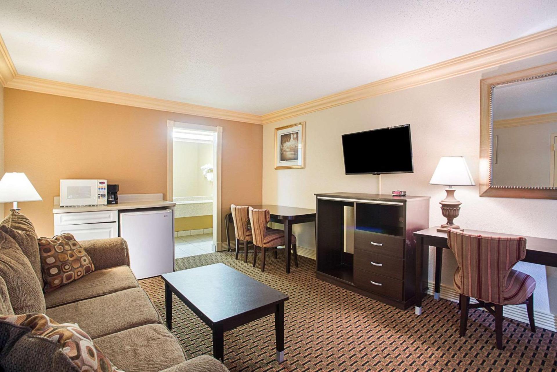 Parkway Inn of Birmingham photo 28