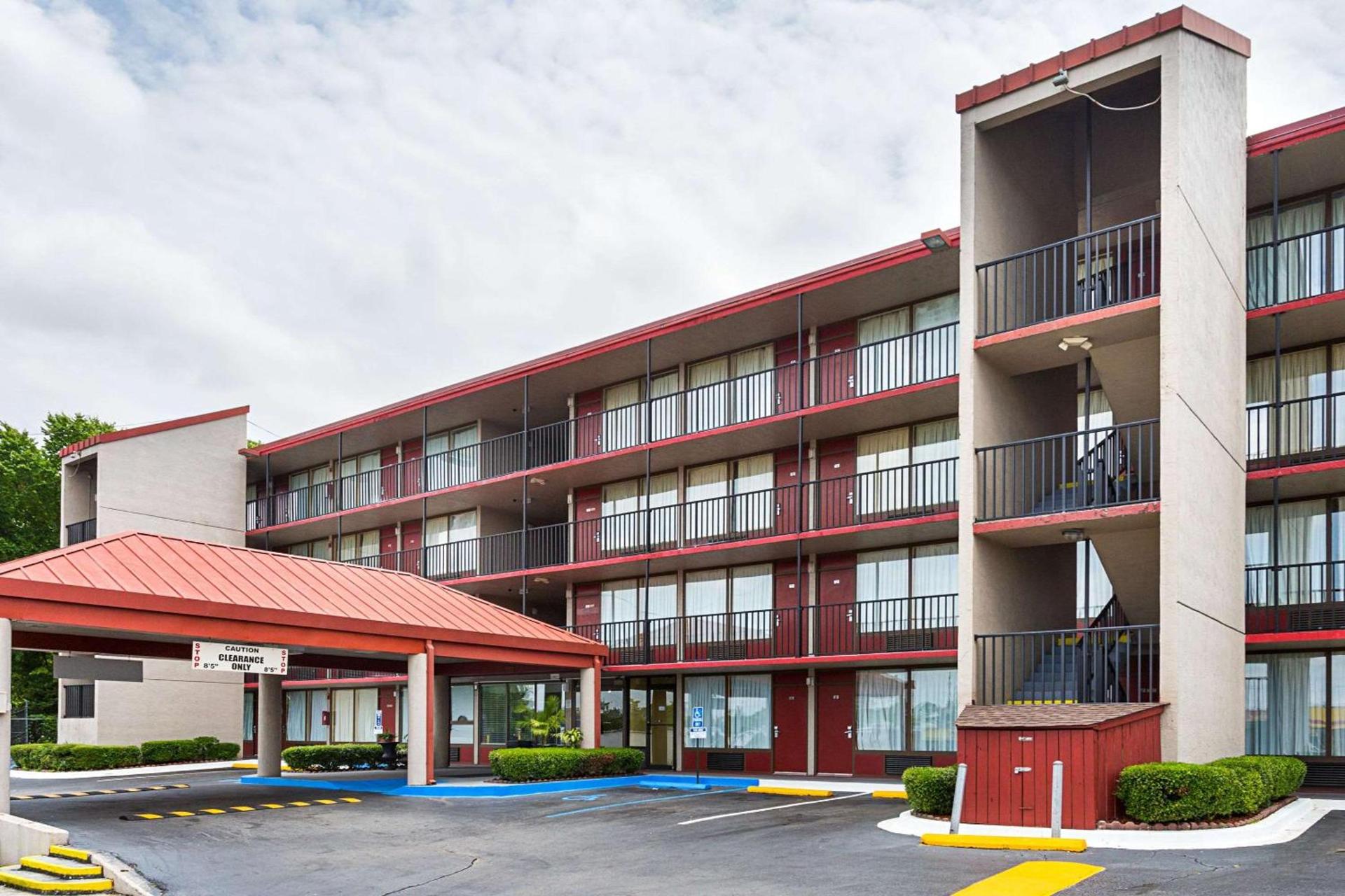 Parkway Inn of Birmingham photo 1