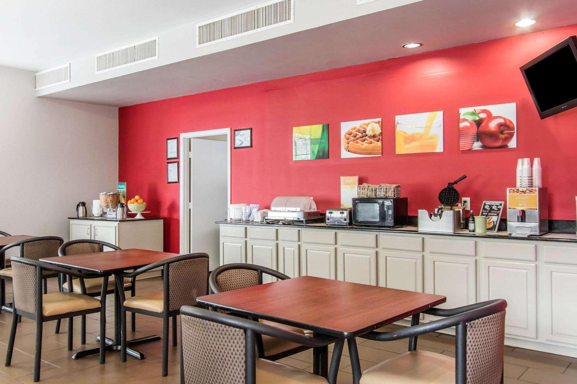 Quality Inn Downtown Historic District photo 8
