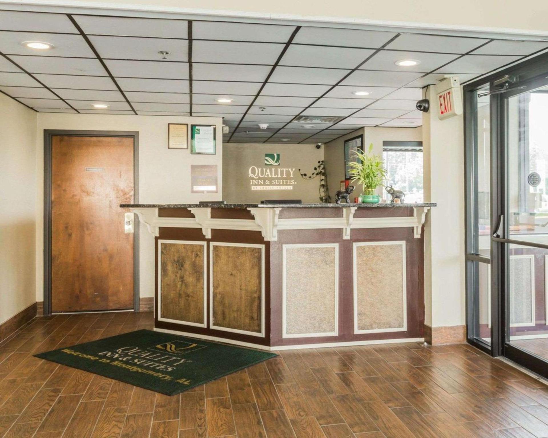 Quality Inn & Suites North Montgomery photo 11